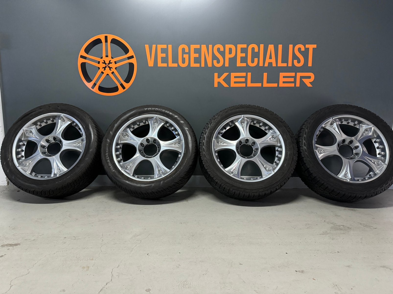 Hummer H2 chrome 24 inch velgen 325/45/24, Auto-onderdelen, Banden en Velgen, Ophalen of Verzenden, Zomerbanden, Banden en Velgen