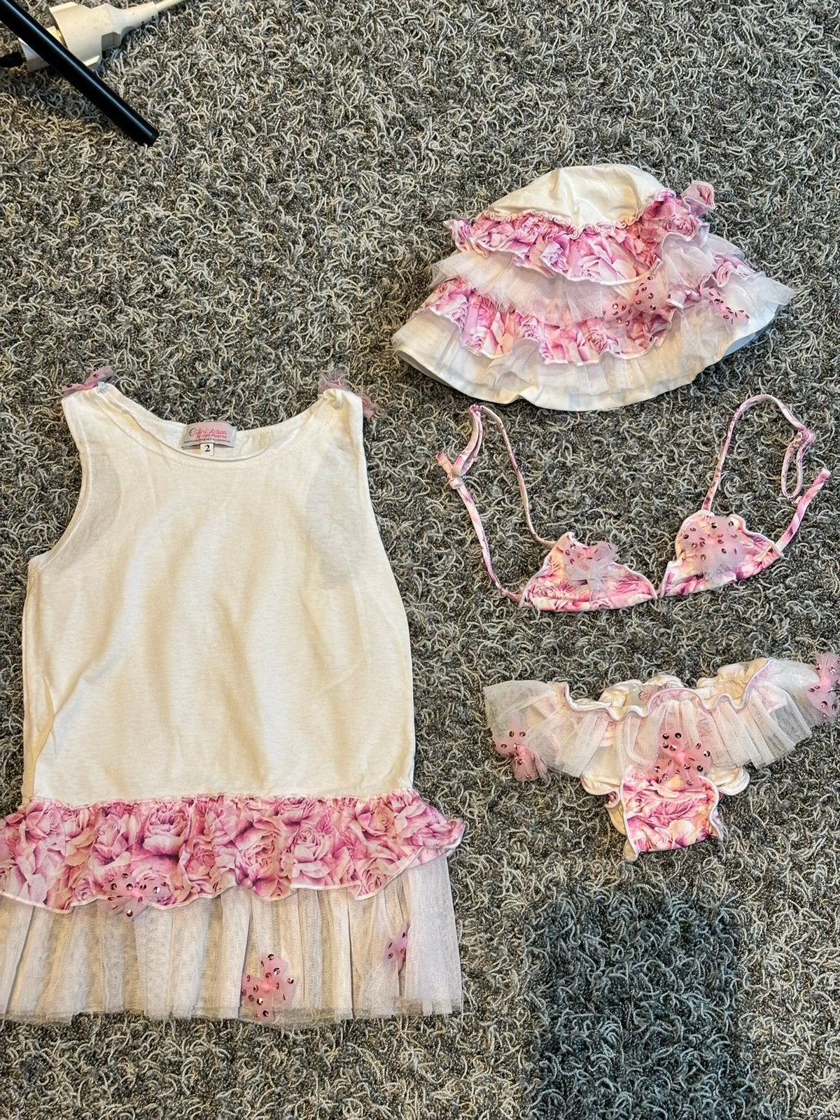 Selini action bikini met bijpassend jurkje en hoed 2 jaar, Bikiniset, Meisje, Ophalen of Verzenden, Zo goed als nieuw