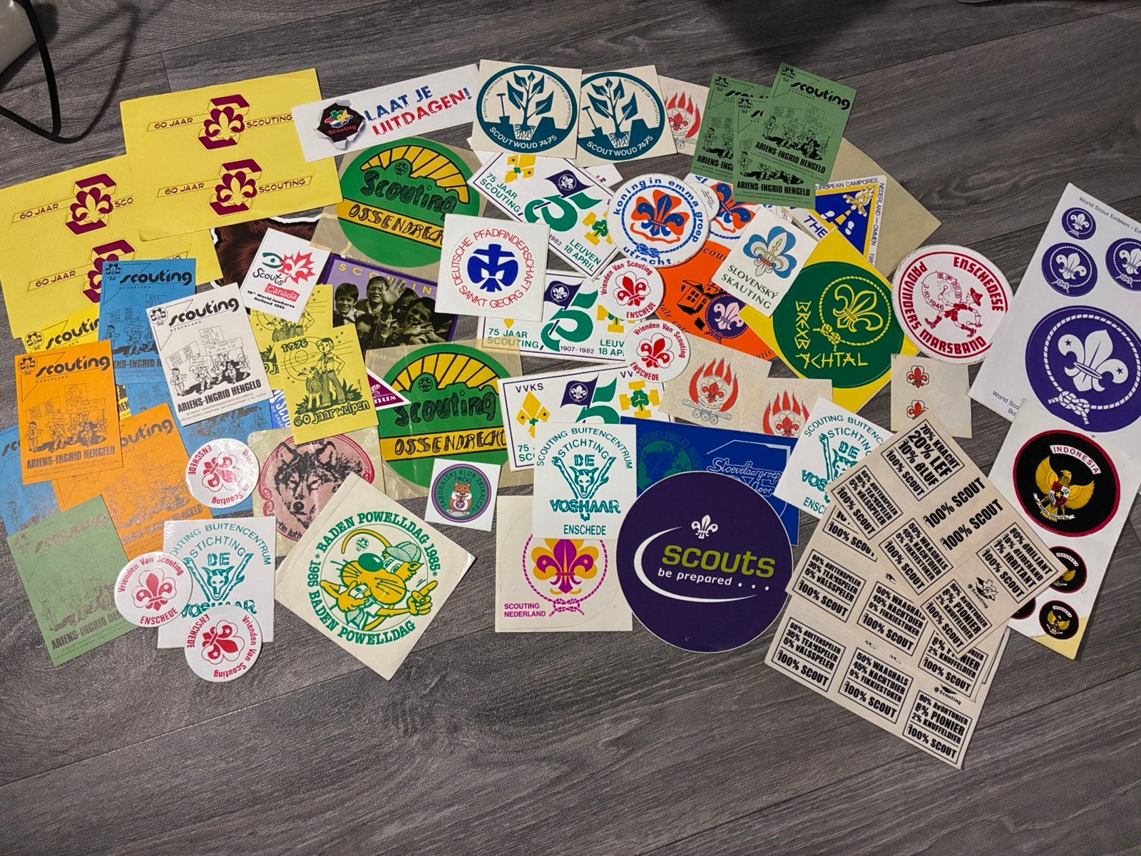 50+ stickers scouting gerelateerd, Ophalen of Verzenden, Zo goed als nieuw, Overige typen