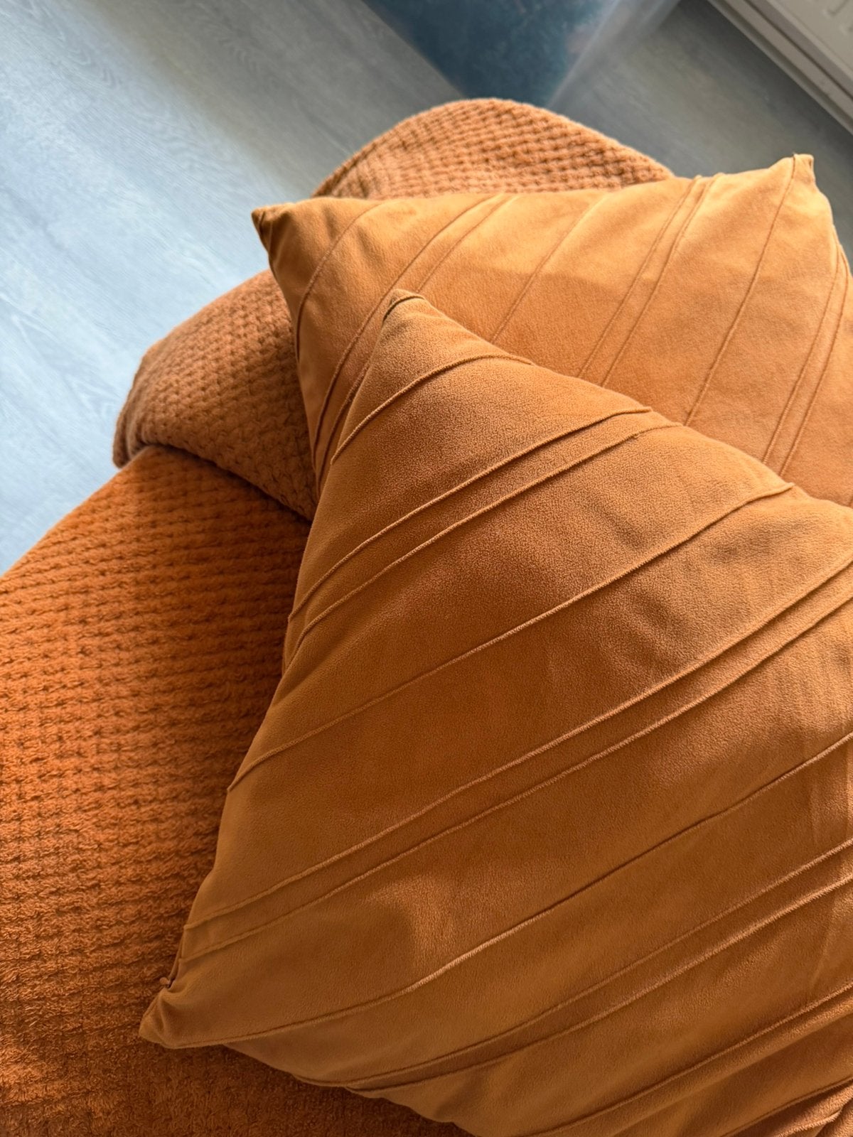 2 koper/roestbruine plaids en 2 kussens, Ophalen