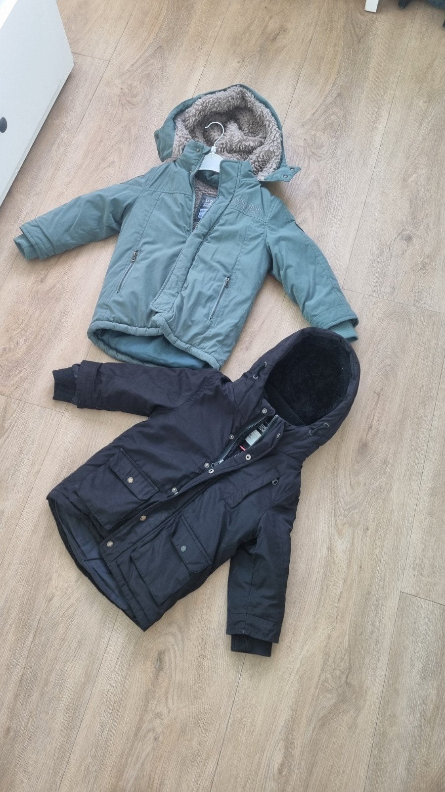 winterjassen. maat 98 en 104, Ophalen of Verzenden, Zo goed als nieuw, Jongen, Jas