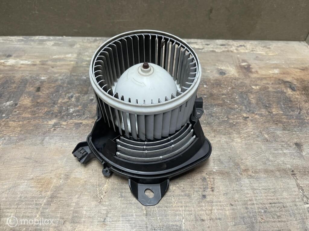 Kachelventilatormotor + weerstand Fiat Punto Evo  g17750c0, Auto-onderdelen, Gebruikt, Fiat, Ophalen of Verzenden, Fiat