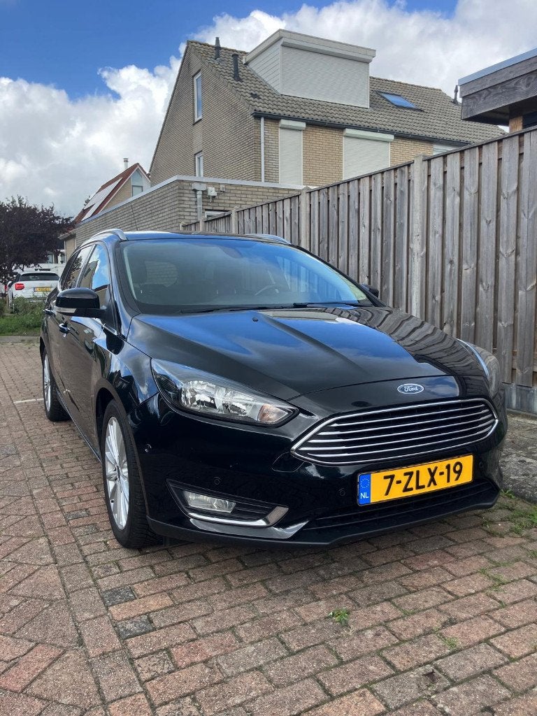 Ford Focus Wagon 150pk Titanium | Trekhaak | D.Riem+pomp nw, 1498 cc, 4 cilinders, Zwart, Origineel Nederlands