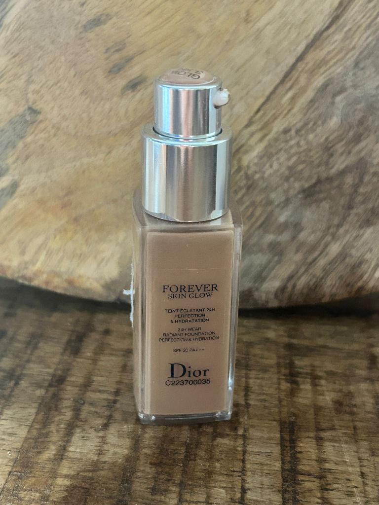 Dior Forever Skin Glow Foundation 3,5N, Gebruikt, Gehele gezicht, Beige, Ophalen of Verzenden