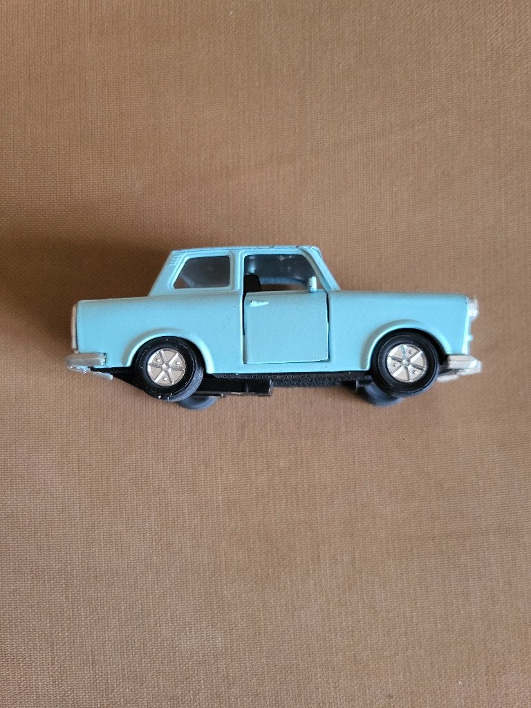 Trabant 601 S modelauto - Onbespeeld en bijna nieuwstaat, Ophalen of Verzenden, Zo goed als nieuw, Auto, Overige merken