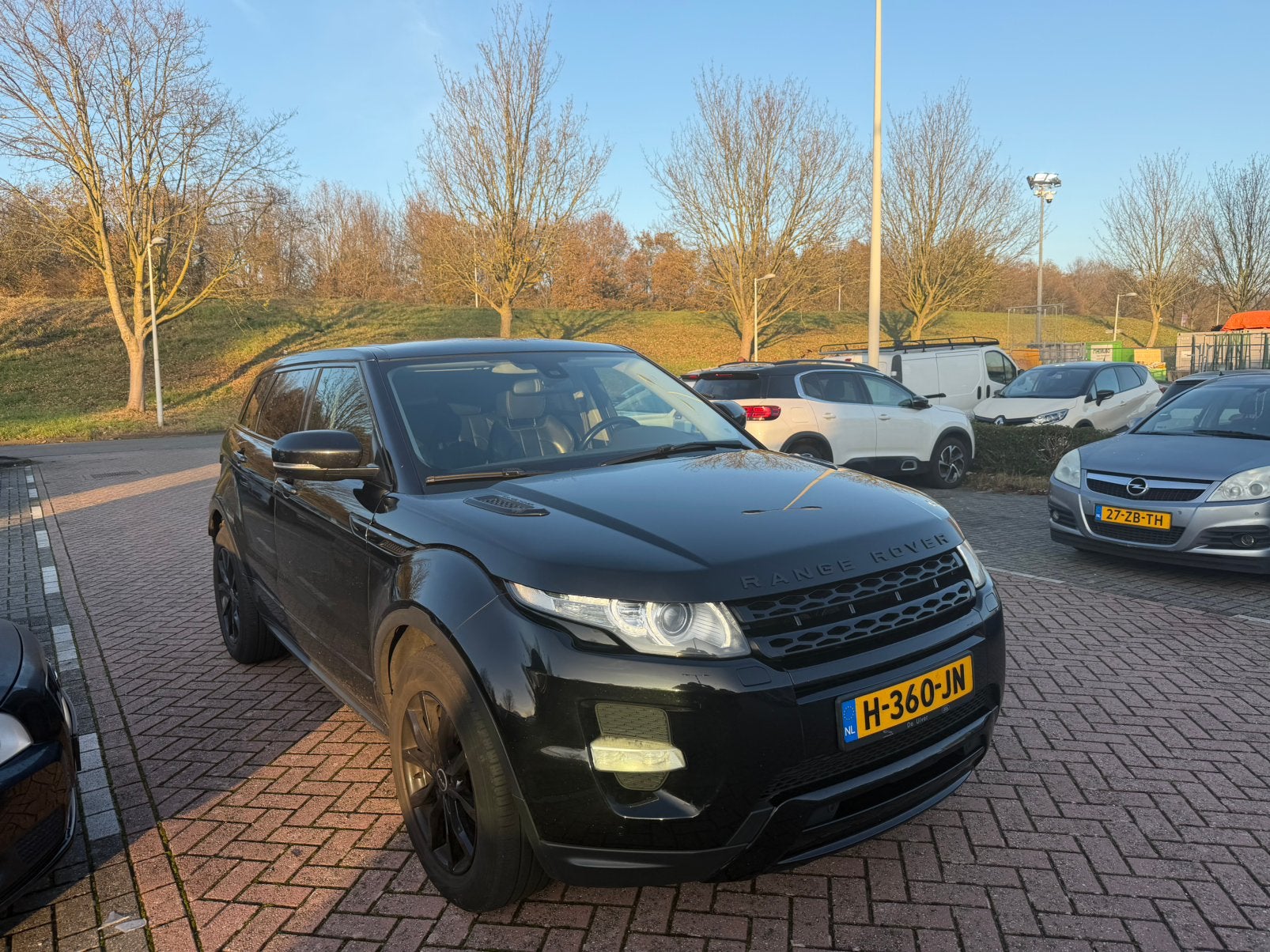 Land Rover Range Rover Evoque 2.2 TD4 4WD AUT 2012 Zwart, Auto's, Automaat, 15 km/l, 1800 kg, Zwart