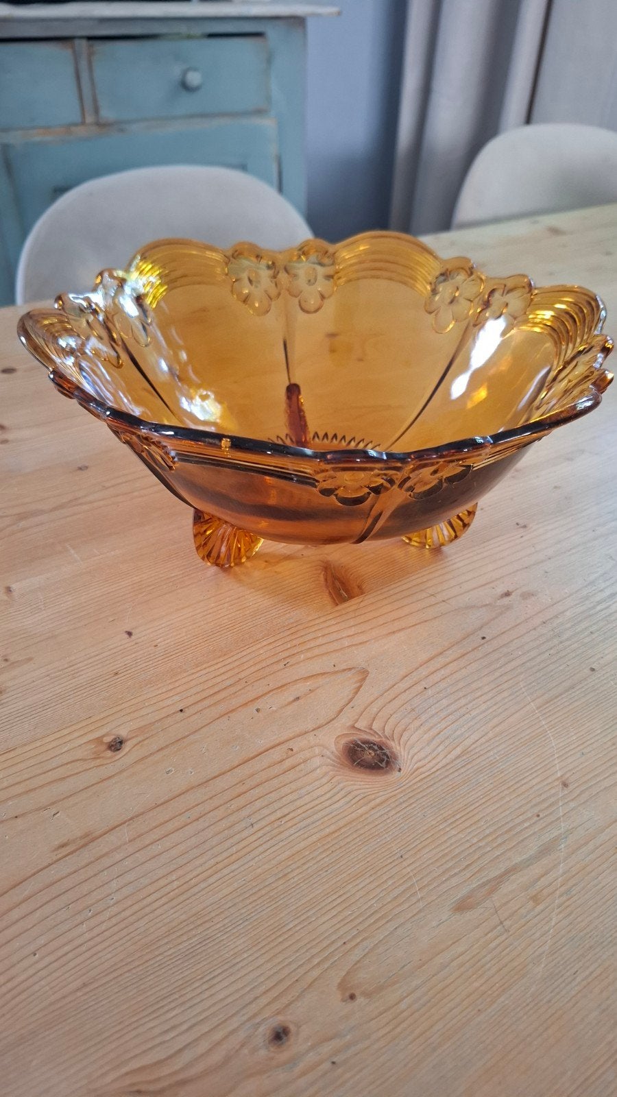 vintage persglas amberkleurige schaal op pootjes rond 1930, Ophalen of Verzenden