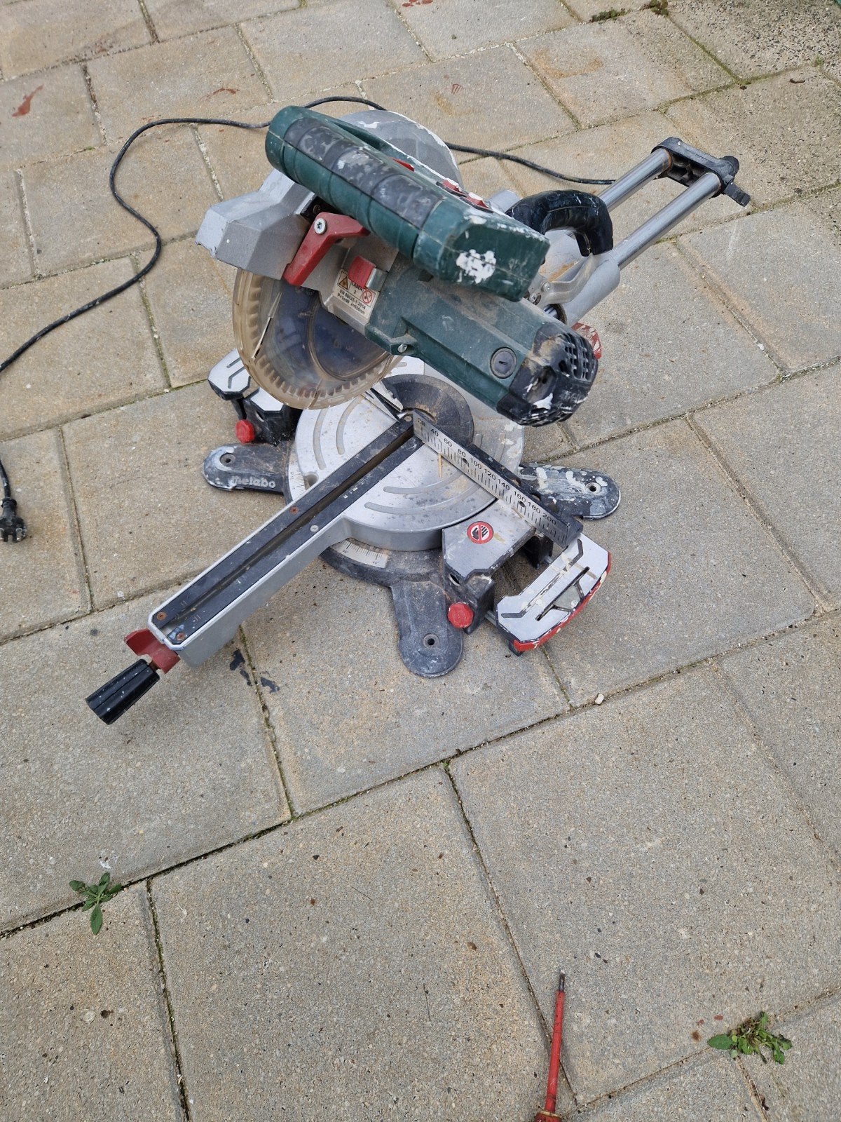 Metabo Afkortzaag - Gebruikt maar functioneel, Gebruikt, 600 tot 1200 watt, Ophalen of Verzenden, Afkortzaag