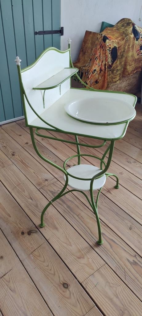 Vintage wastafel met porcelaine kom, Huis en Inrichting, Tafels | Bijzettafels, Ophalen of Verzenden, Rond, 75 cm of meer, 60 cm of meer
