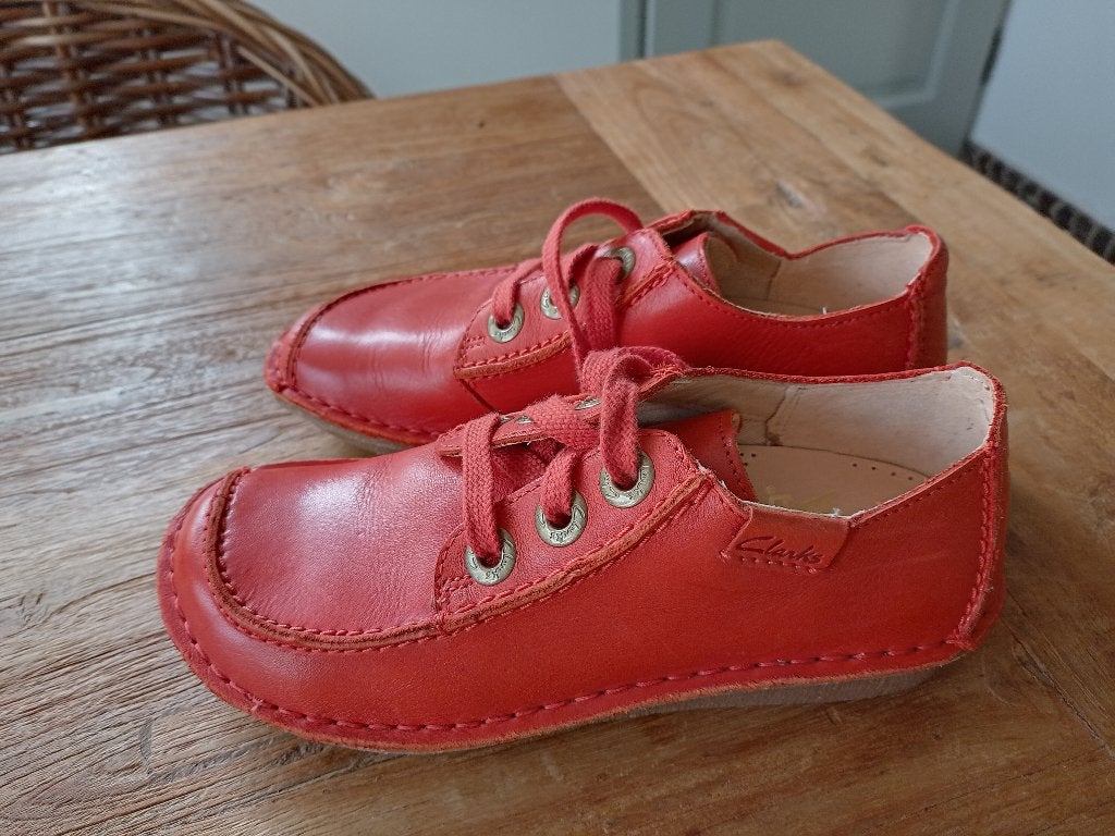 Mooie Clarks/ echt leer oranje/rood/mt 36, Meisje, Schoenen, Ophalen of Verzenden, Zo goed als nieuw