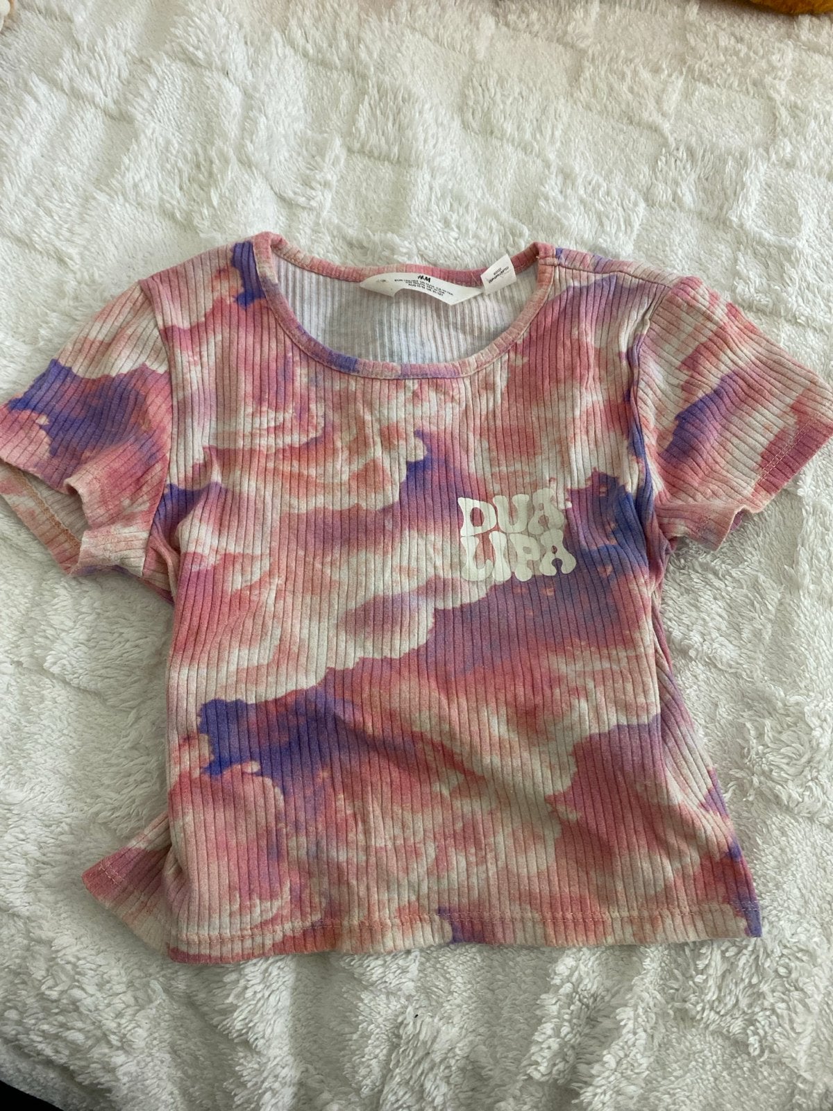 H&M Ribtop met Tie-Dye print en 'Dua Lipa' opdruk, Ophalen of Verzenden, Gebruikt, Meisje