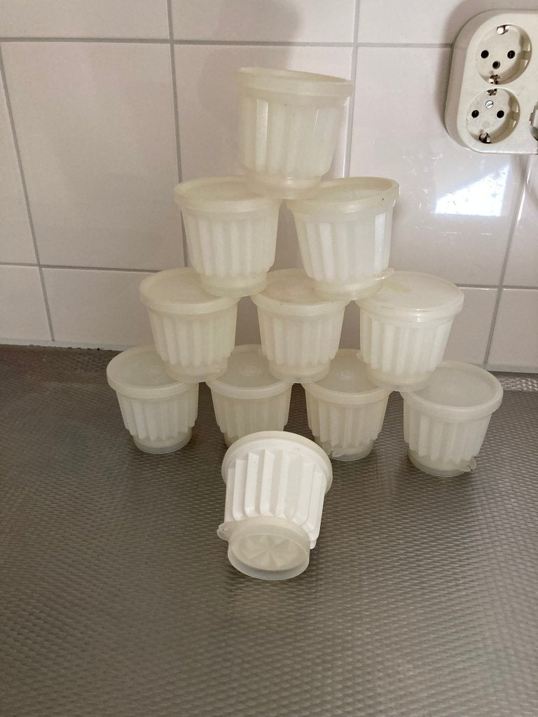 11 pudding/gelei vormpjes met sterdeksels, Wit, Met deksel, Overige typen, Ophalen of Verzenden