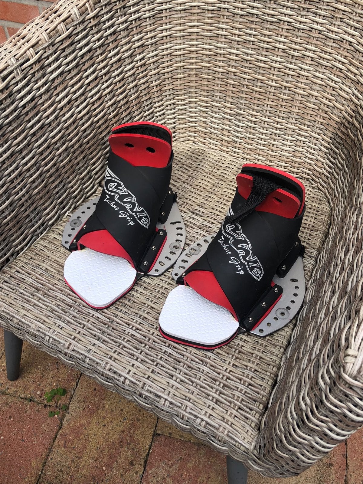 Techno Grip Wakeboard Bindingen L/XL, Watersport en Boten, Wakeboarden, Ophalen, Zo goed als nieuw, Schoenen