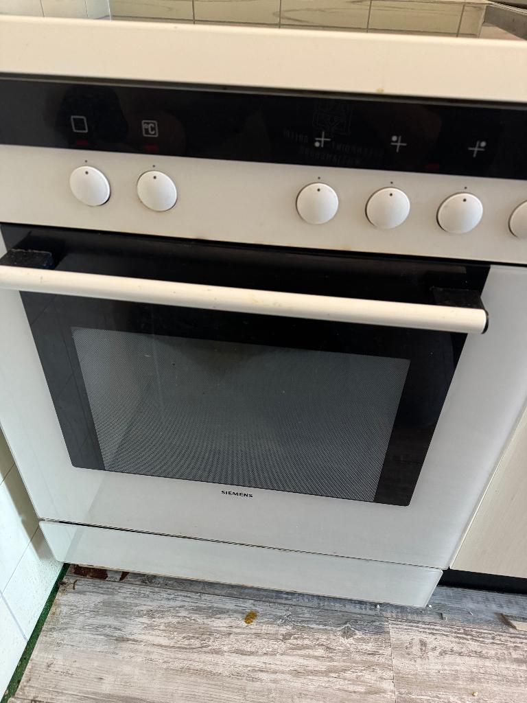 Siemens Vrijstaand Keramisch Fornuis, Gebruikt, Hete lucht, Keramisch, Inbouw