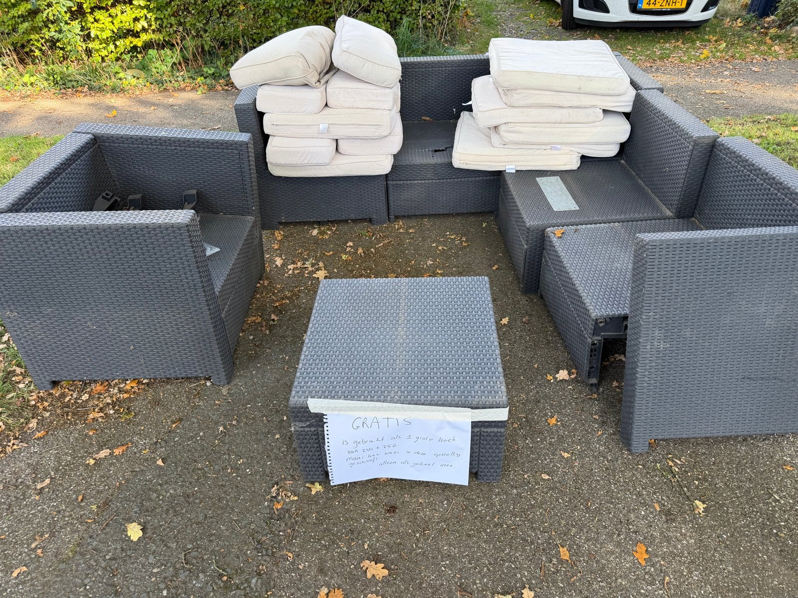 Gratis af te halen loungeset met kussens in Eelde, Ophalen, Gebruikt, Meer dan 8 zitplaatsen, Loungeset