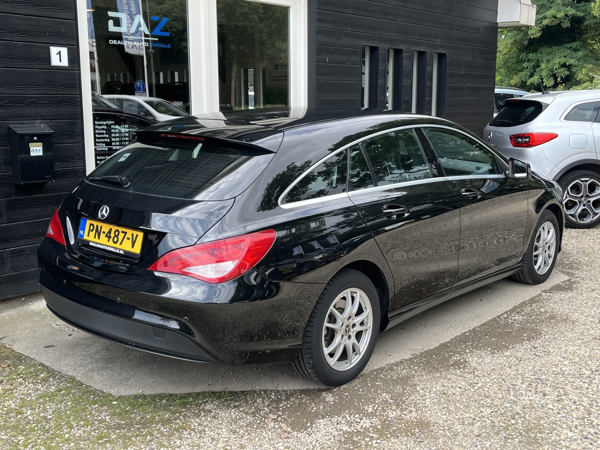 Mercedes-Benz CLA-Klasse Shooting Brake 180 Ecc/Audio/Pdc/Lm, Voorwielaandrijving, Gebruikt, 4 cilinders, 715 kg