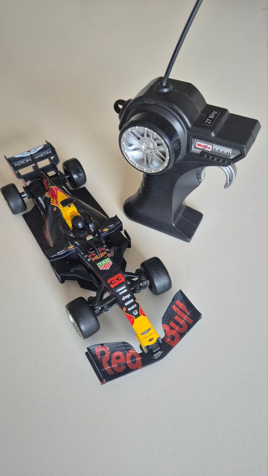 Red Bull Racing F1 RC Auto Max Verstappen, Hobby en Vrije tijd, Schaal 1:14, Zo goed als nieuw, Auto onroad, RTR (Ready to Run)
