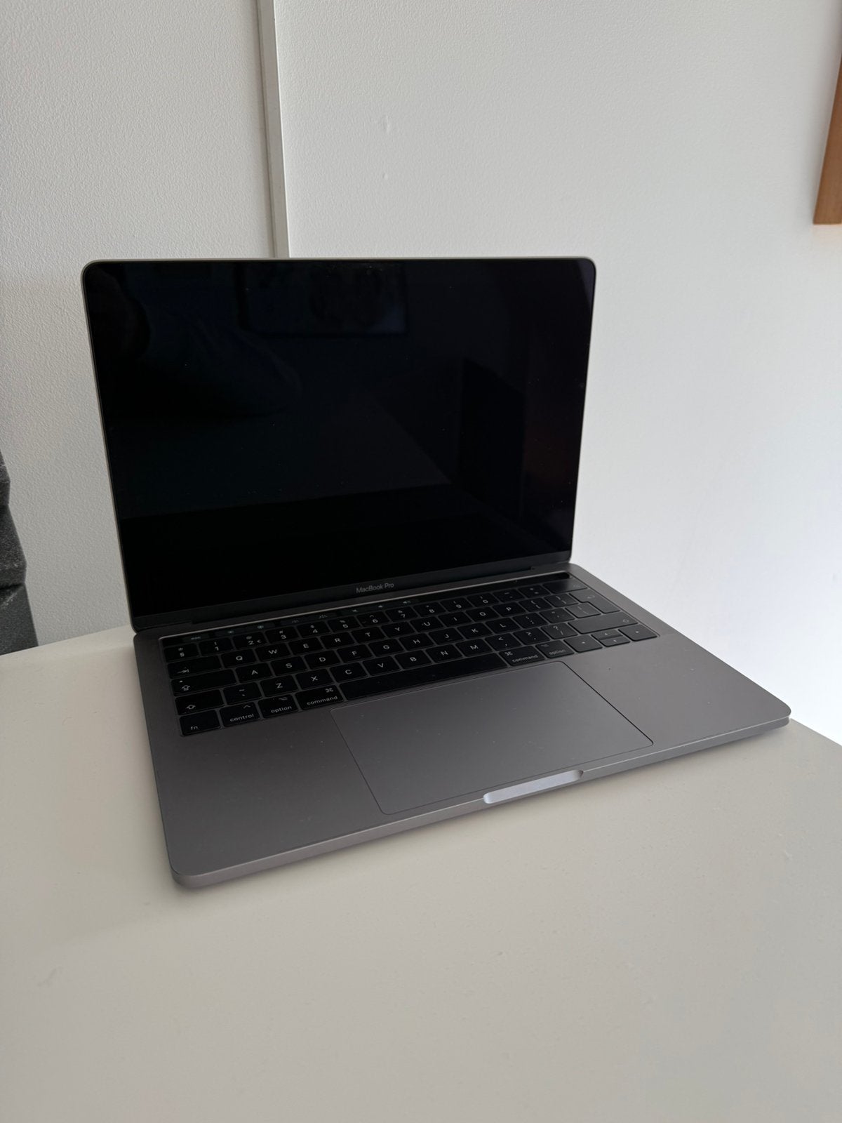 MacBook Pro 13" met defect, Computers en Software, Apple Macbooks, MacBook Pro, Gebruikt, 2 tot 3 Ghz, Qwerty