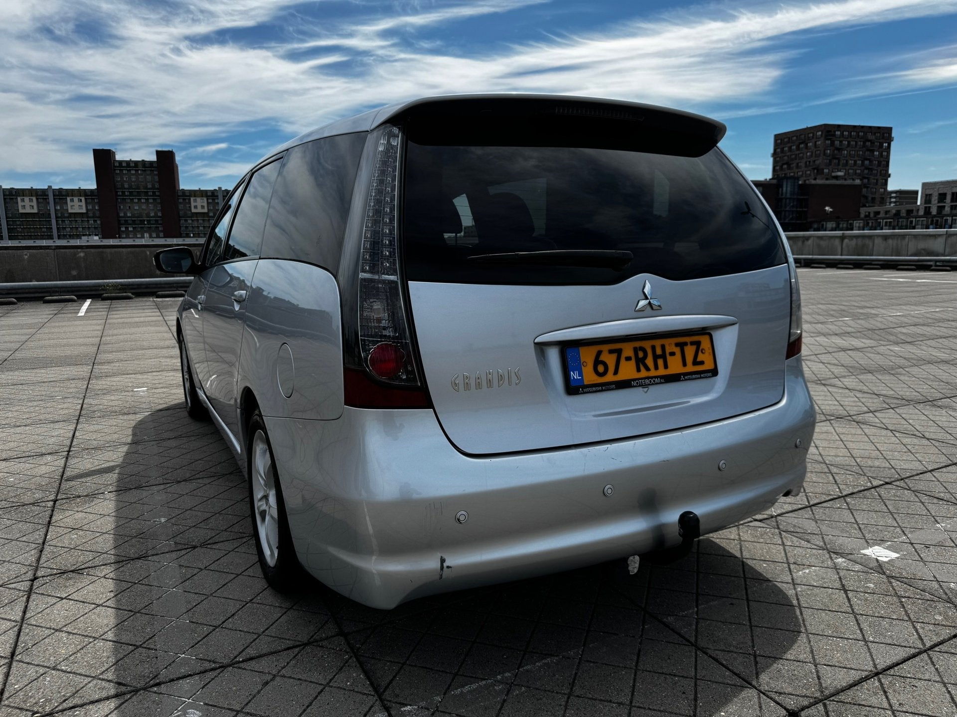 Mitsubishi Grandis 2.4-16V Intense 6p. CLIMA CRUISE NAP, Voorwielaandrijving, Stof, Gebruikt, Bedrijf