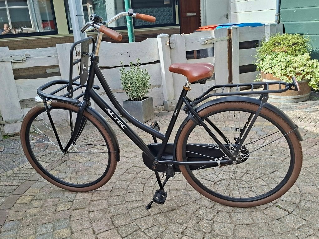 Foto 4 van Altec Stadsfiets met Voordrager - Zwart, hele nette fiets