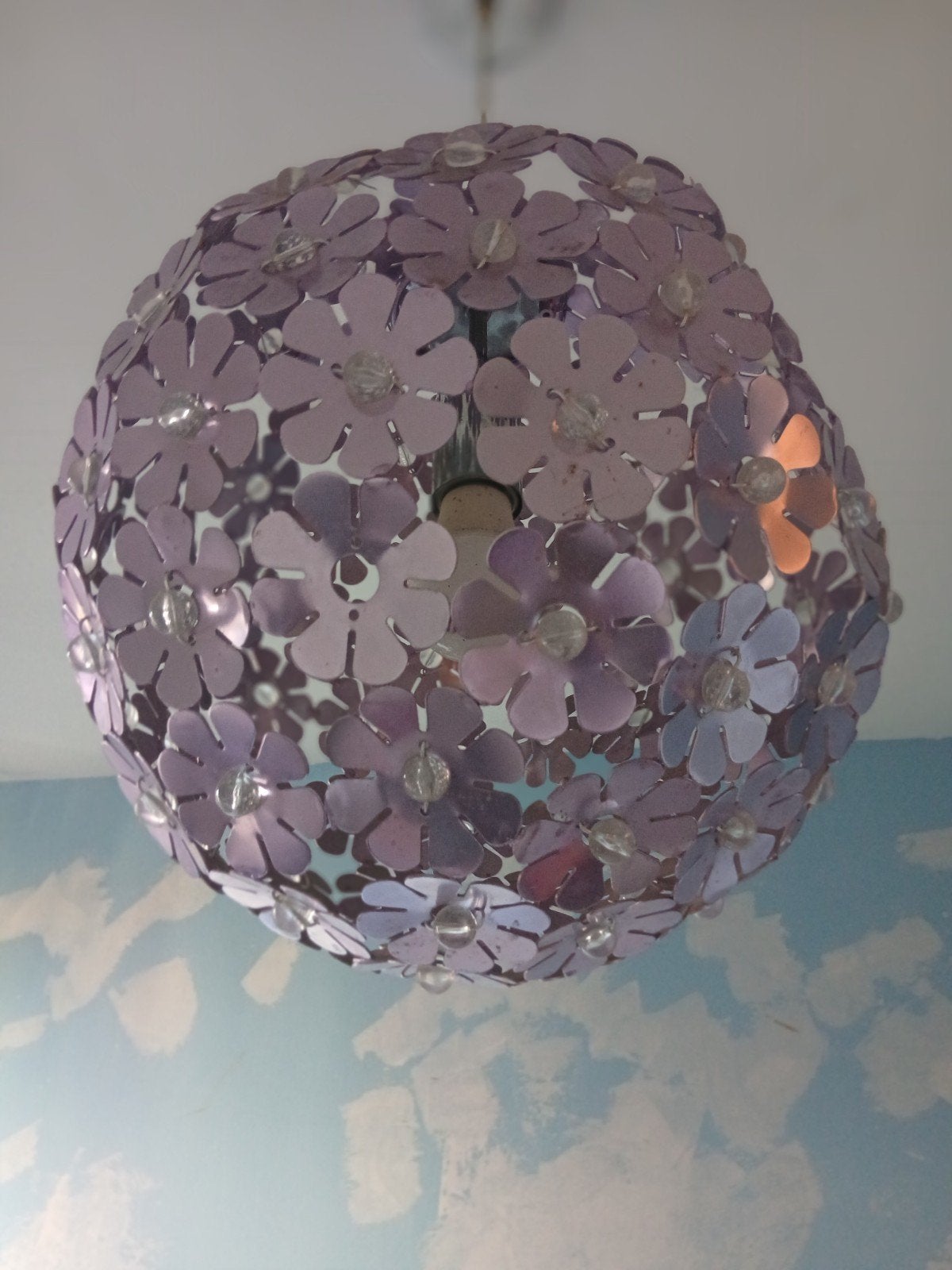 Sfeervolle bolvormige lamp met metalen bloemenmotief, Gebruikt, Modern, Speels, Sfeervol, Metaal, E27 (groot)