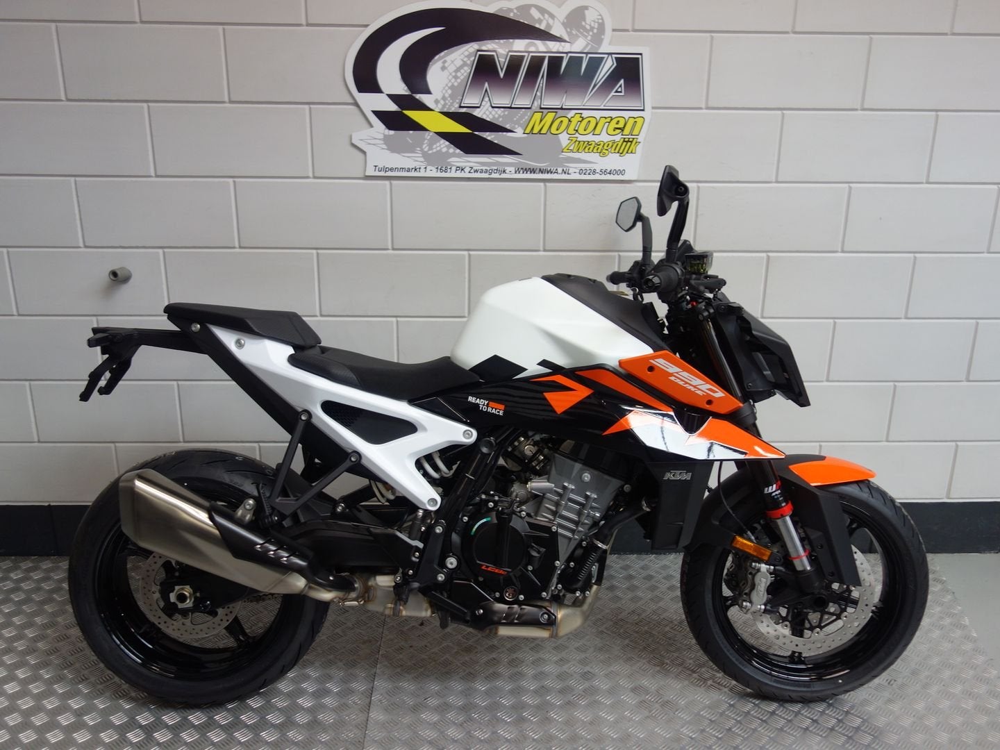 KTM 990 Duke, Motoren, 2 cilinders, KTM, Motorrijbewijs A, Bedrijf