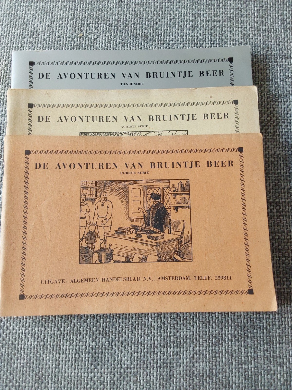 Allereerste stripboeken,, Verzamelen, Ophalen of Verzenden, Overige figuren, Boek of Spel