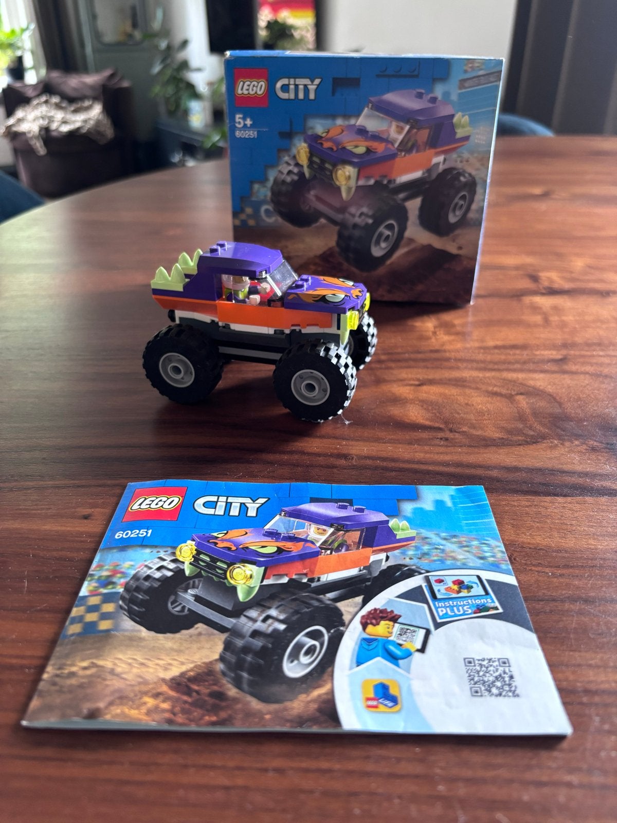 LEGO City Monstertruck 60251 - Zo goed als nieuw, Ophalen of Verzenden, Zo goed als nieuw, Overige merken