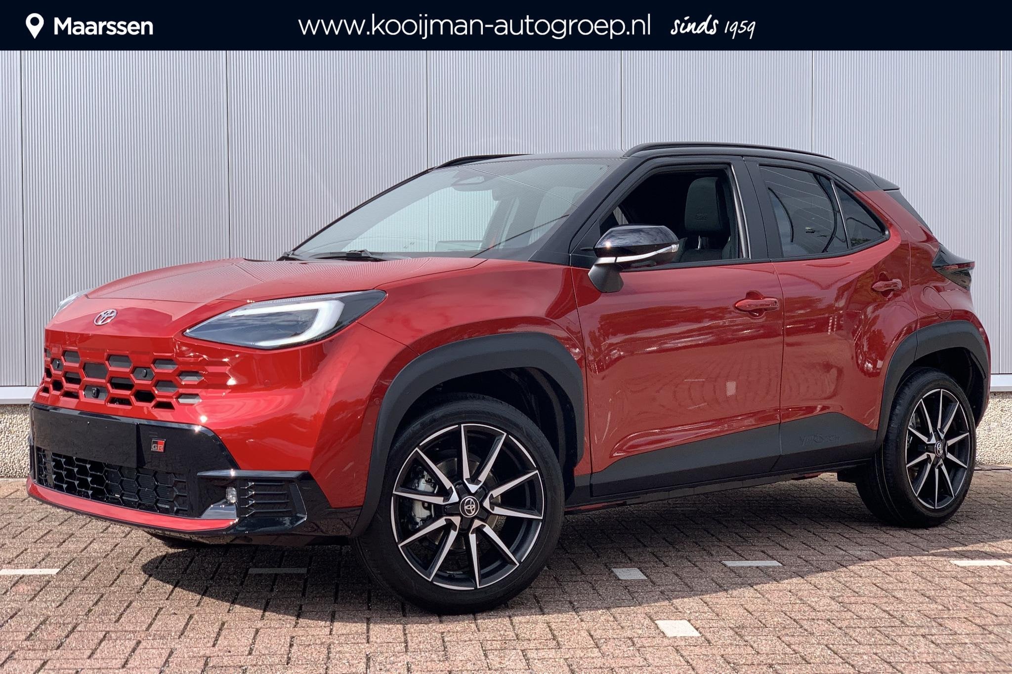 Toyota Yaris Cross 1.5 Hybrid 130 GR Sport / GR Sport Plus /, Auto's, Zwart, 1490 cc, Bedrijf, Nieuw
