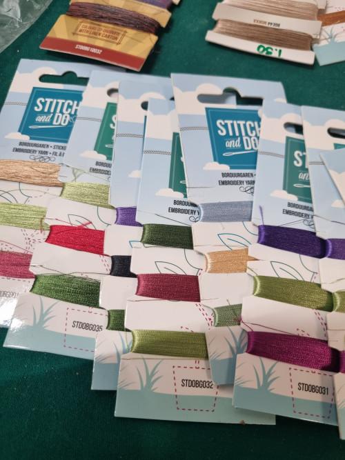 garen stitch and do borduurgaren 25 stuks, Hobby en Vrije tijd, Ophalen of Verzenden, 'T Olde Gre-j, Info@toldegrej.nl, Endepoelstraat 20f Didam