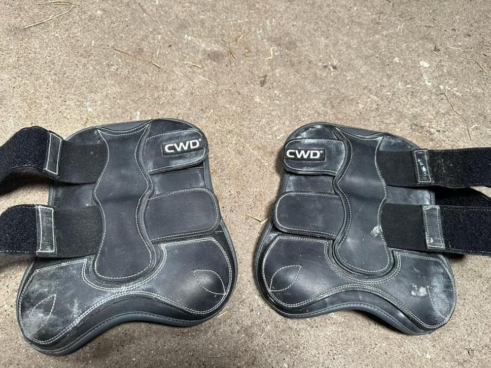 CWD beenbeschermers, Verzenden, Zo goed als nieuw