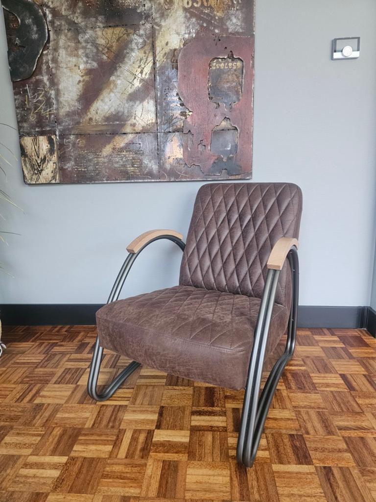 Stijlvolle Industriële Fauteuil, Ophalen, Bruin, Zo goed als nieuw, Eén