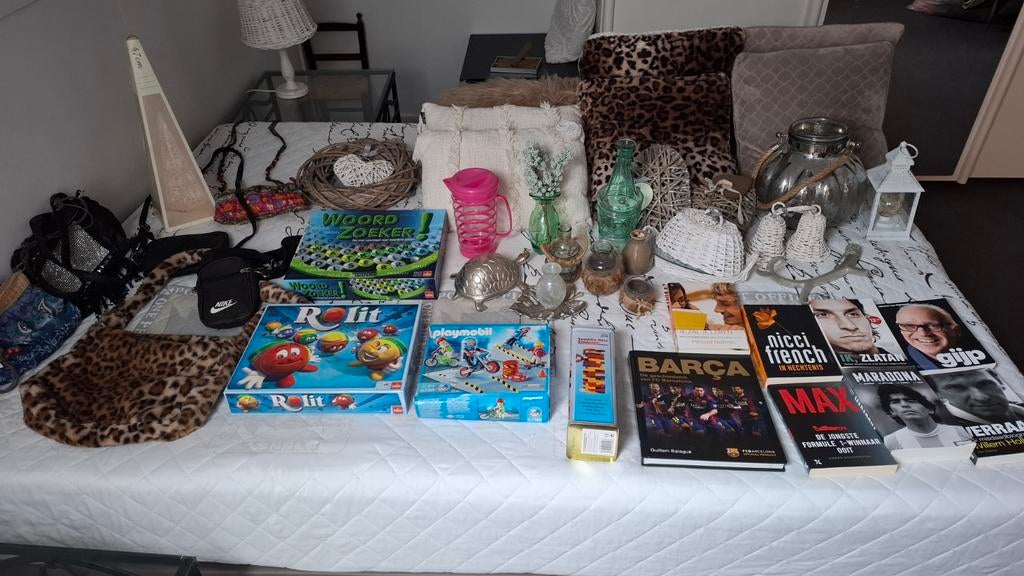 Diverse spellen, boeken en decoratie, Een of twee spelers, Ophalen, Gebruikt, Diverse