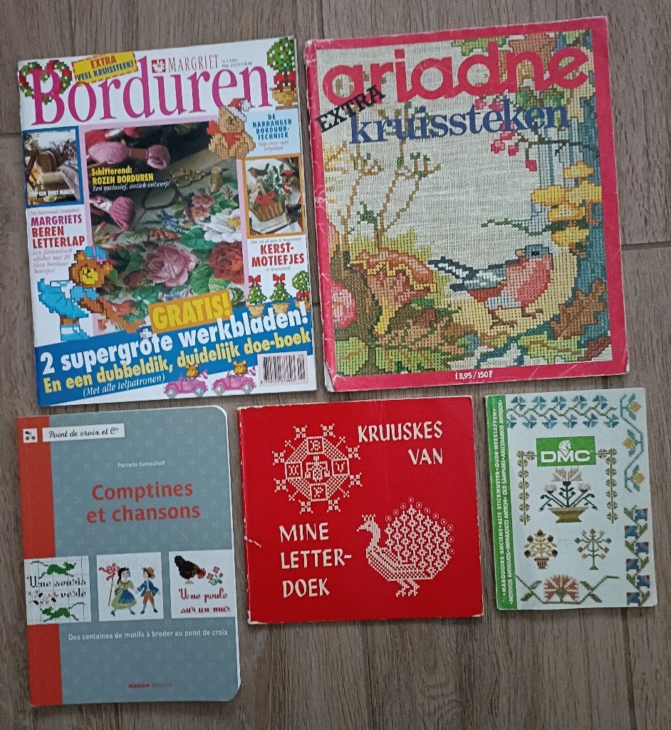 5 Vintage borduur boeken / tijdschriften, Ophalen of Verzenden, Gebruikt, Handborduren, Overige typen