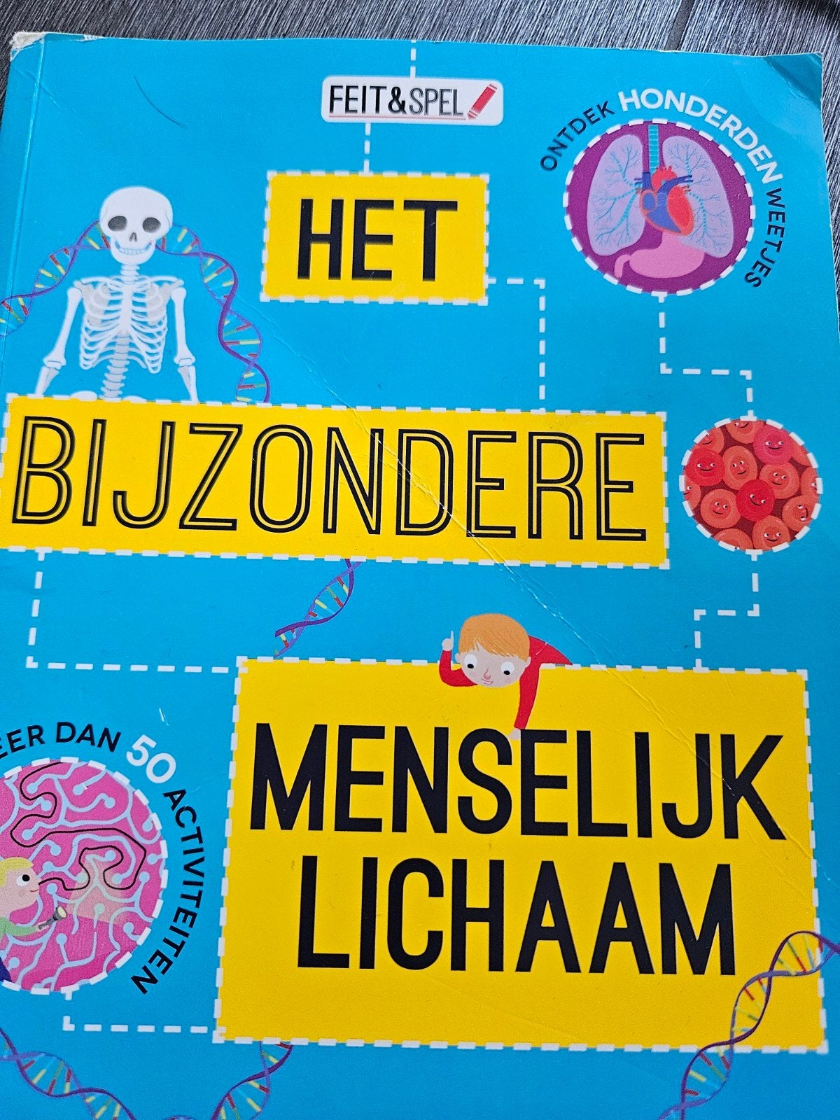 Het Bijzondere Menselijk Lichaam, Boeken, Kinderboeken | Jeugd | onder 10 jaar, Ophalen of Verzenden, Zo goed als nieuw, Onbekend