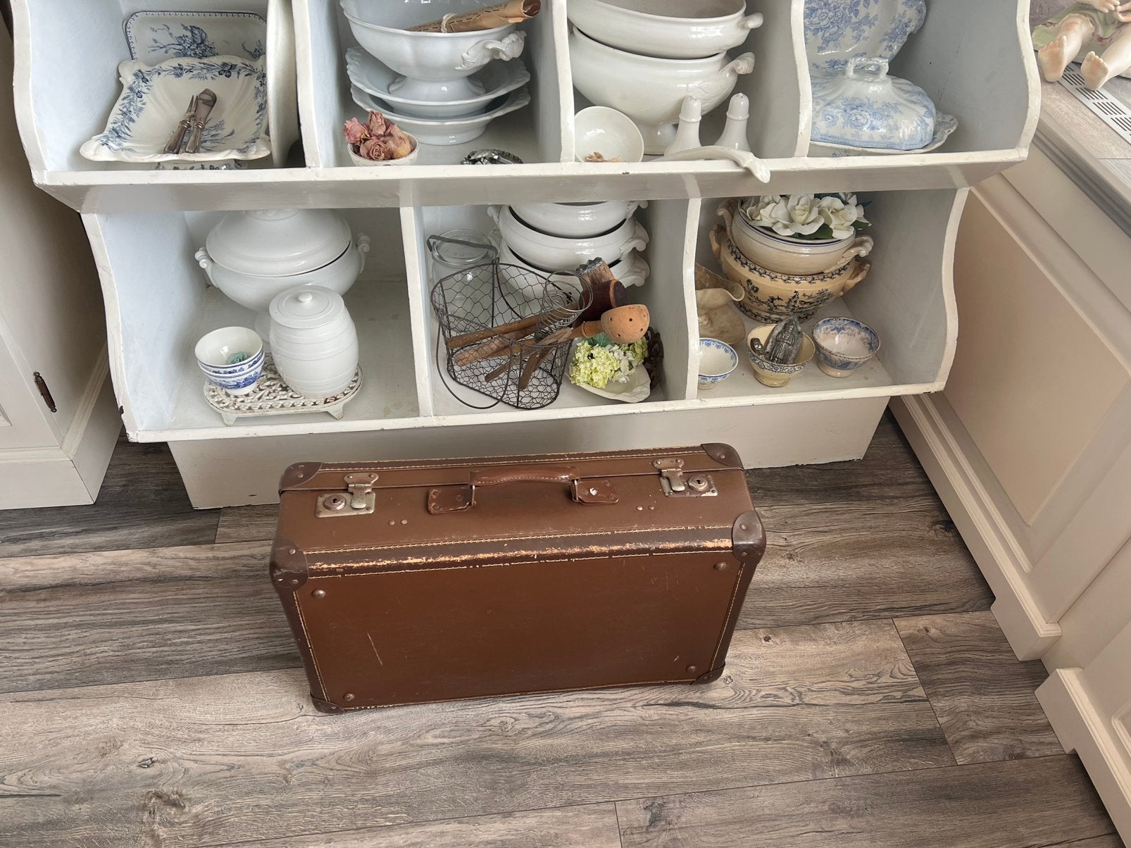 Een oude brocante koffer, Ophalen