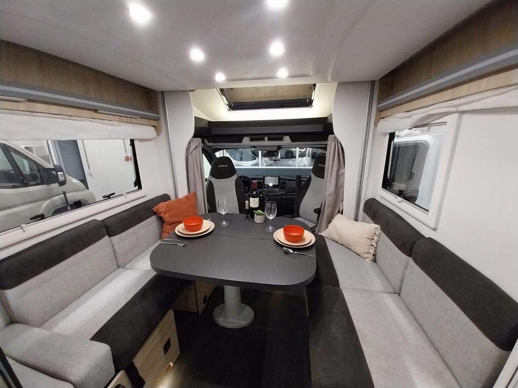 Challenger Start Edition 260 + solair + face to face zit !!!, Caravans en Kamperen, Campers, Niet ingevuld, Ringverwarming, Ford