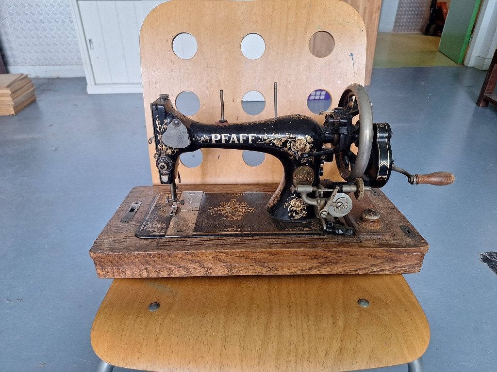 Naaimachine, Ophalen