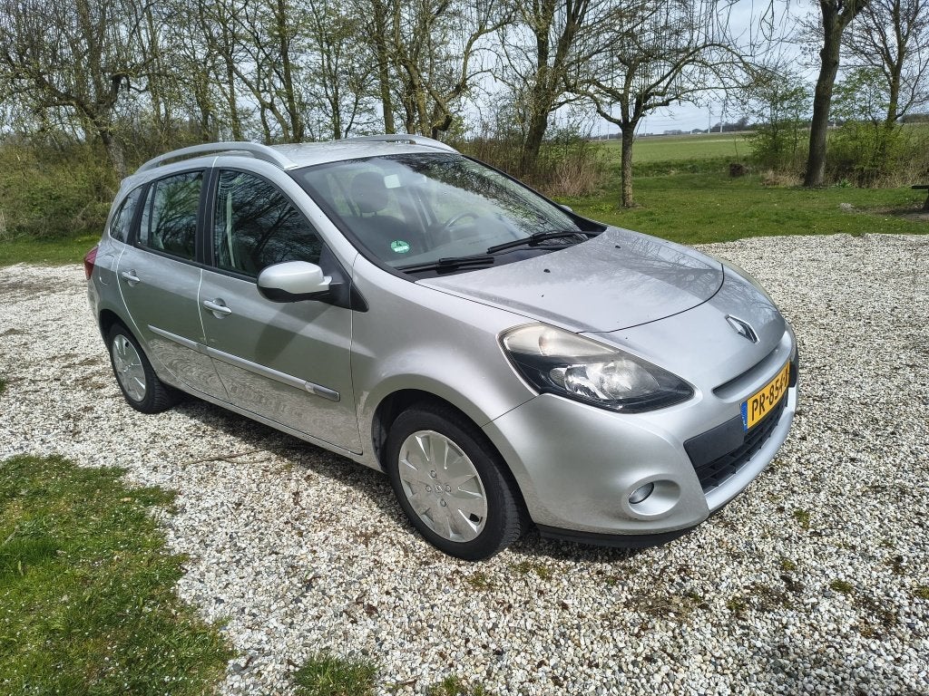 Renault Clio 1.5 DCI 65KW Estate, Auto's, Renault, Bedrijf, Clio, Airconditioning, Bluetooth, Centrale vergrendeling, Climate control