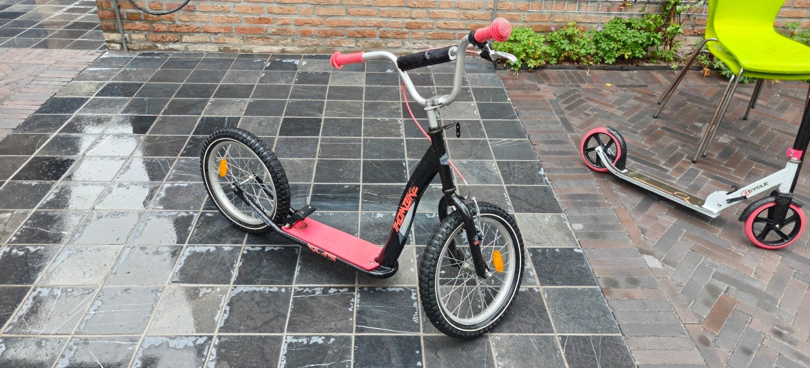Robuuste Kickbike met opblaasbare fietsbanden en handrem, Ophalen, Gebruikt, Kickbike