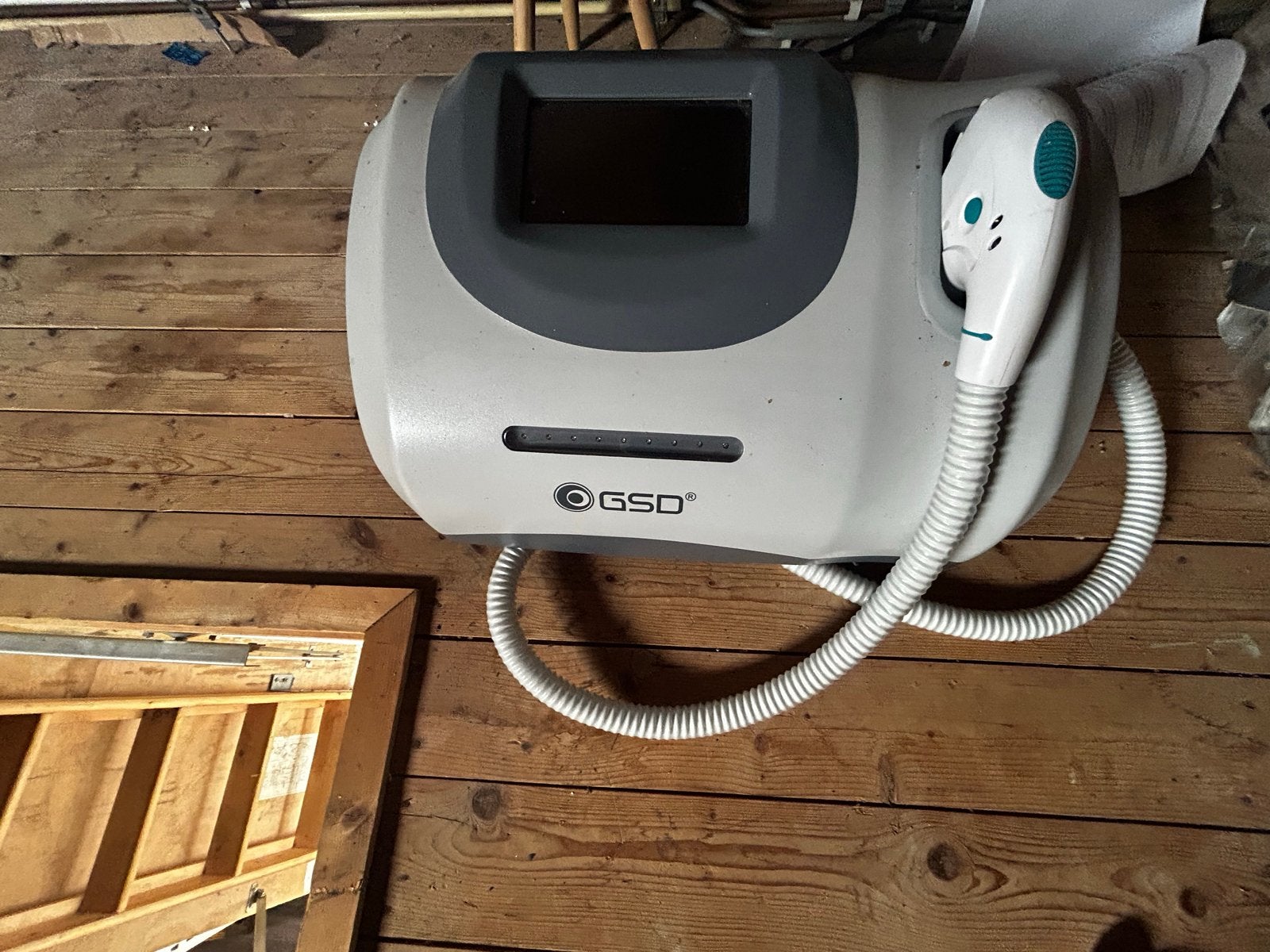 GSD GP666C4 Flitsapparaat voor ontharing/fototherapie, Ophalen of Verzenden, Gebruikt, Scheren en Epileren