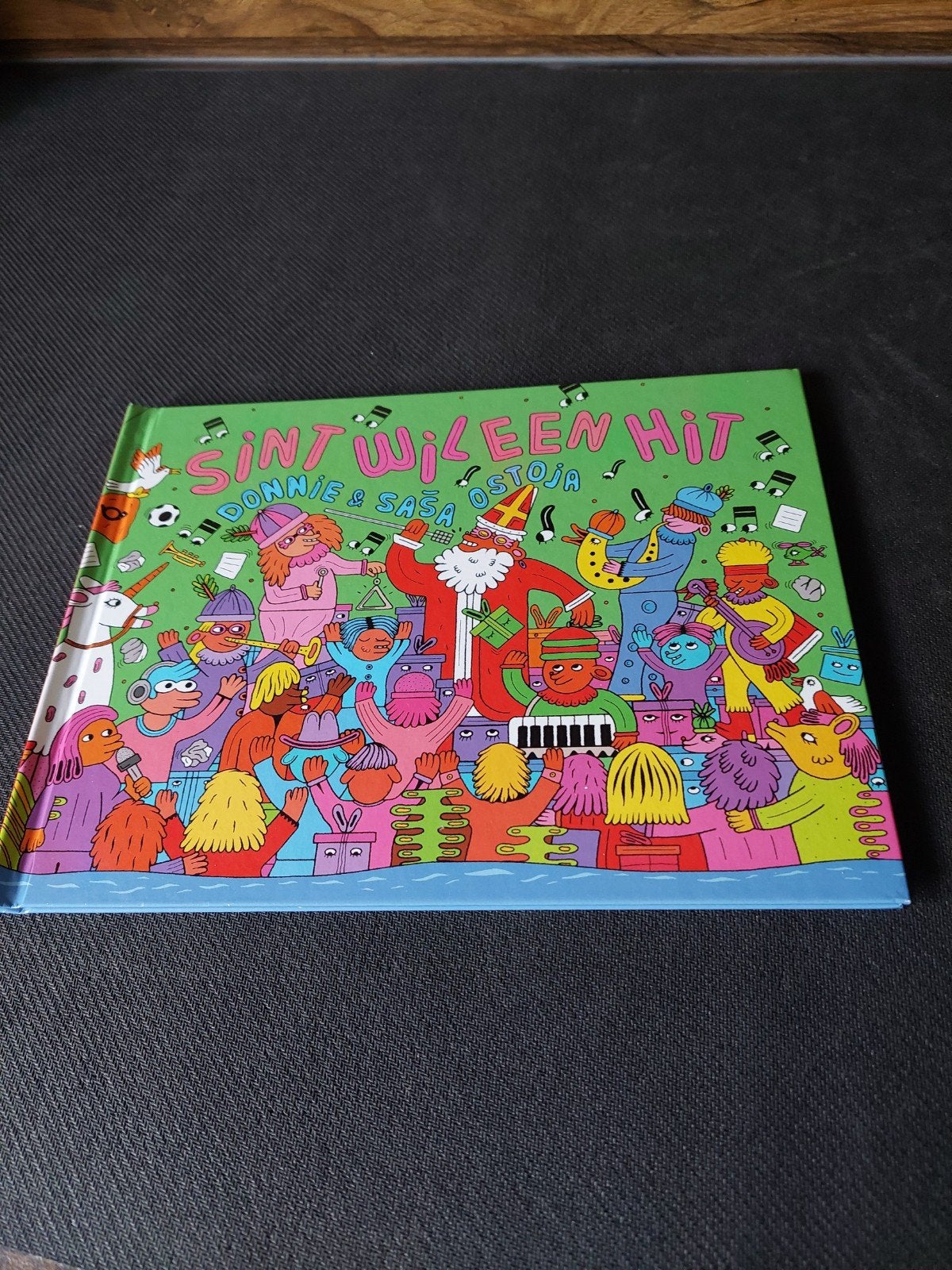 Sint wil een hit! - Donnie & Sasa Ostoja, Gelezen, Ophalen of Verzenden, Donnie & Sasa Ostoja, 2 tot 3 jaar