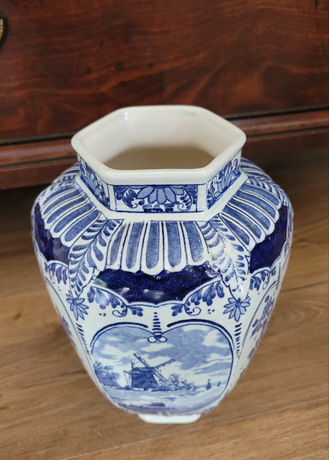 Vaas Delfts blauw Royal Sphinx Maastricht H 24 cm, Antiek en Kunst, Antiek | Keramiek en Aardewerk, Ophalen of Verzenden