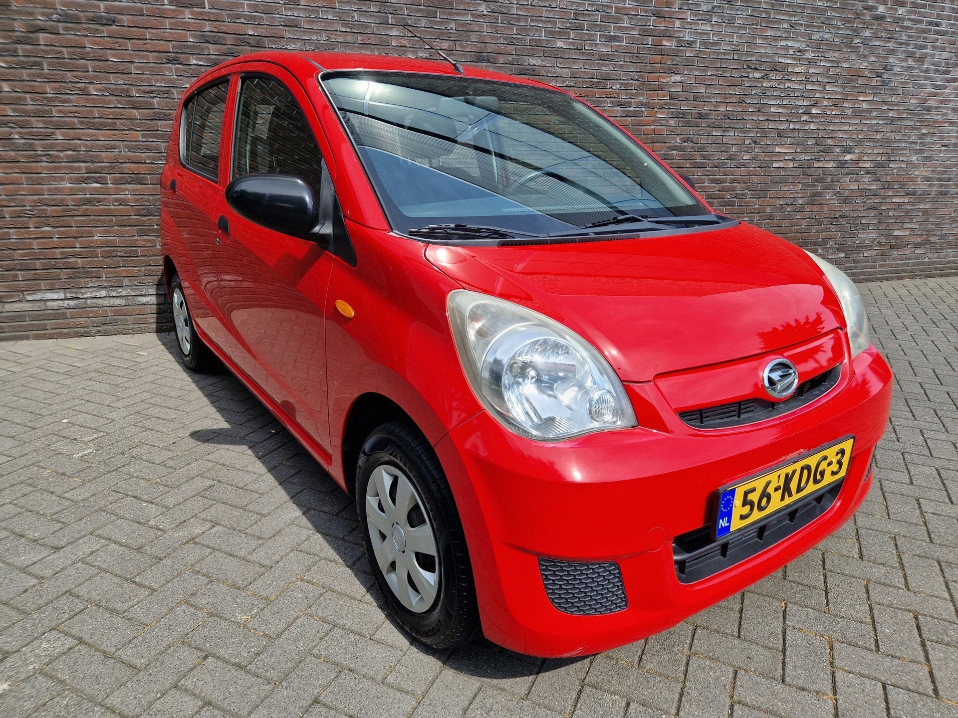 Daihatsu Cuore 1.0 Comfort APK 06-2027 airco isofix radio cd, Auto's, Daihatsu, Voorwielaandrijving, Stof, Zwart, 18 €/maand