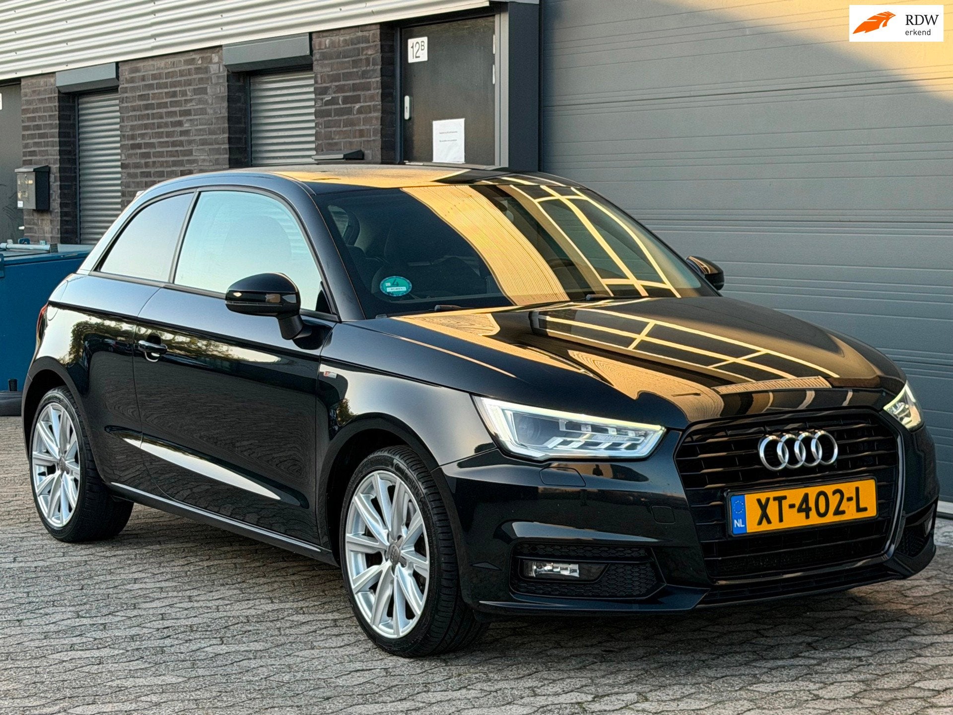 Audi A1 1.4 TFSI Sport S Line NAVI XENON CLIMA LED CRUISE PD, Auto's, 4 cilinders, 4 stoelen, Bi-Xenon koplampen, Hatchback