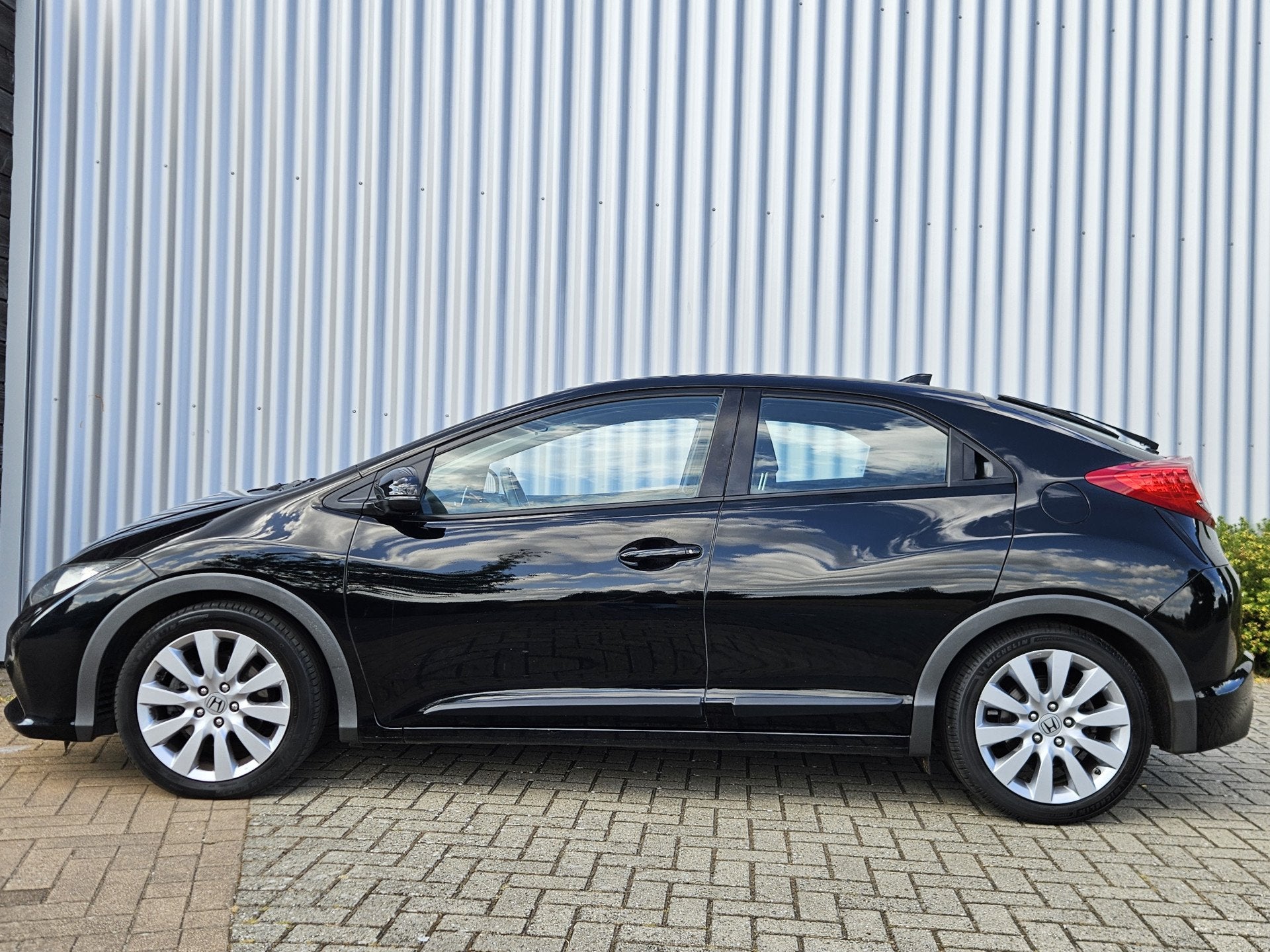 Honda Civic 1.6D Sport /Dealer Onderhouden/Stoelverwarming!, Voorwielaandrijving, Euro 5, Stof, Automatische klimaatregeling