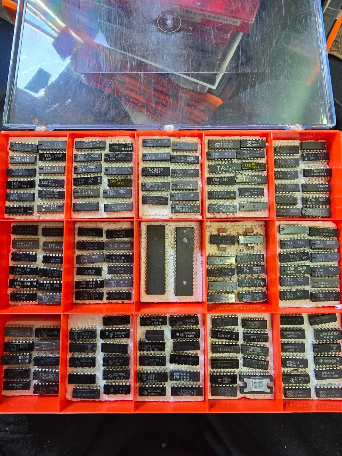 Vintage IC's en onderdelen jaren '70 en '80 (80% nieuw), Ophalen