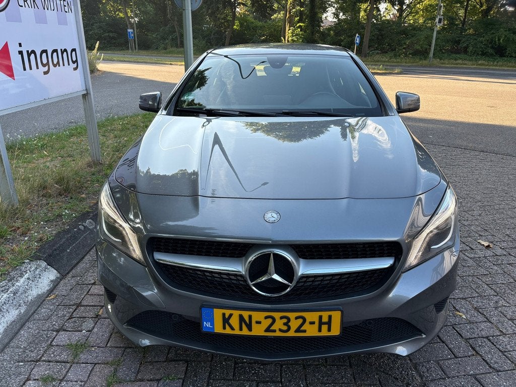 Mercedes-Benz CLA-klasse Shooting Brake 200 OrangeArt Editio, Auto's, CLA, Gebruikt, Euro 6, Start-stop-systeem