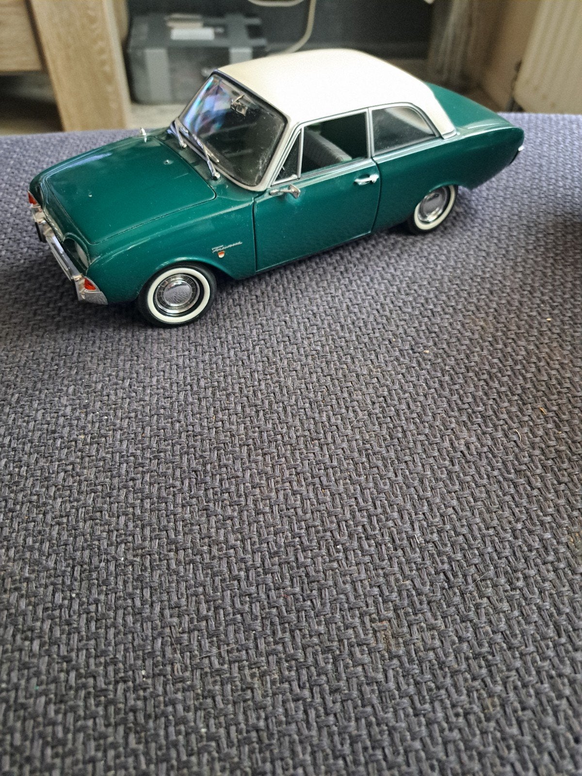 revell model ford taunus 17 m "badkuip", Gebruikt, Auto, Revell, Ophalen of Verzenden