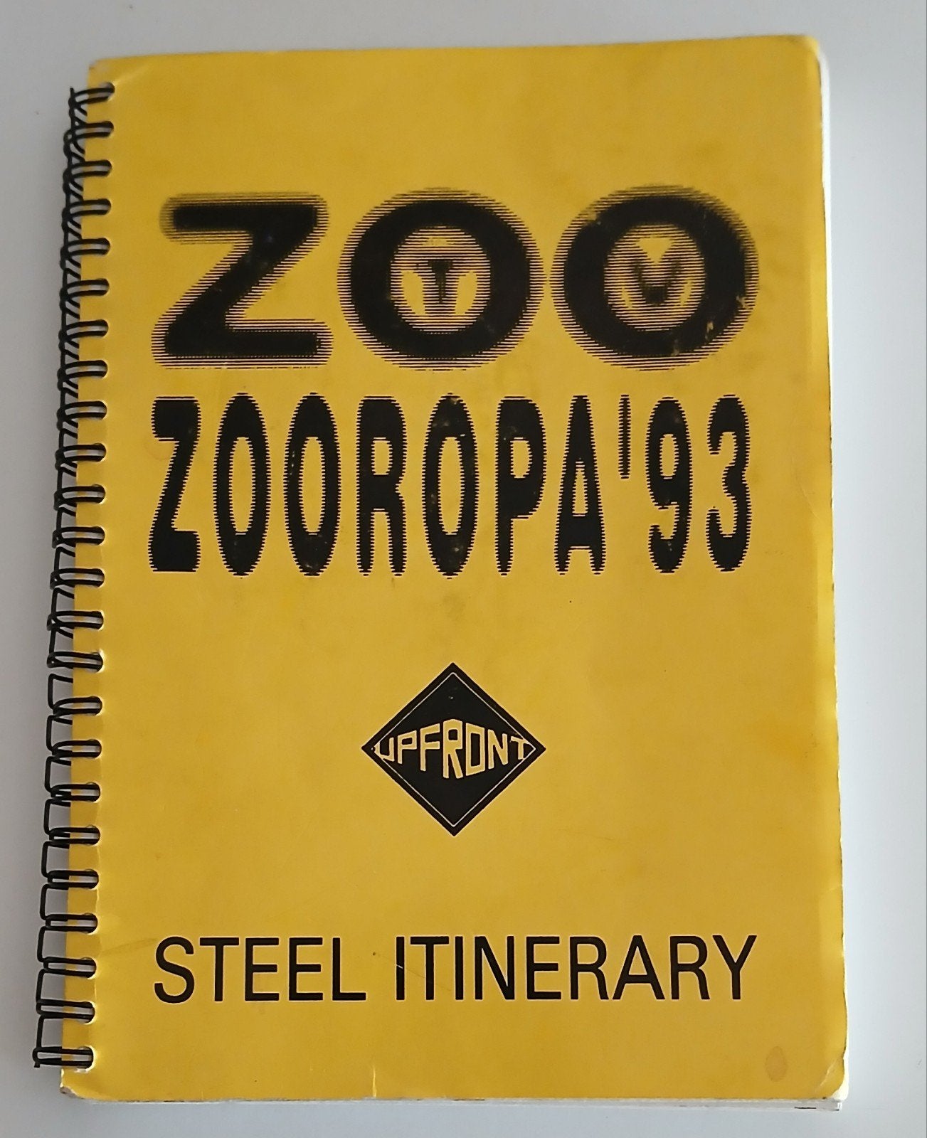 U2 ZOO TV Tour Leg 4 Europe 1993 ZOOROPA (Steel Itinerary), Ophalen of Verzenden, Zo goed als nieuw, Overige formaten, Poprock